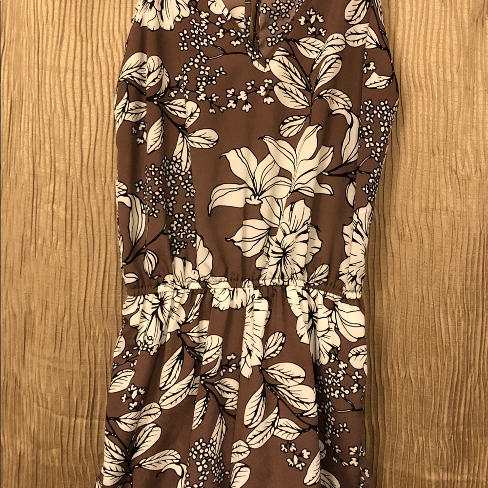 Romper - Picture 3 of 4